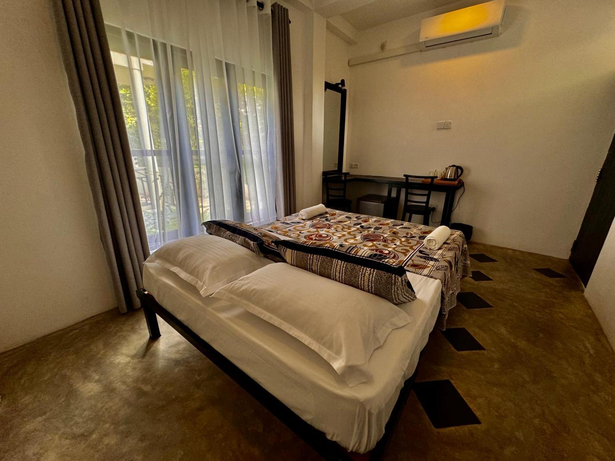 Neo Bay Hotel Weligama Exterior photo